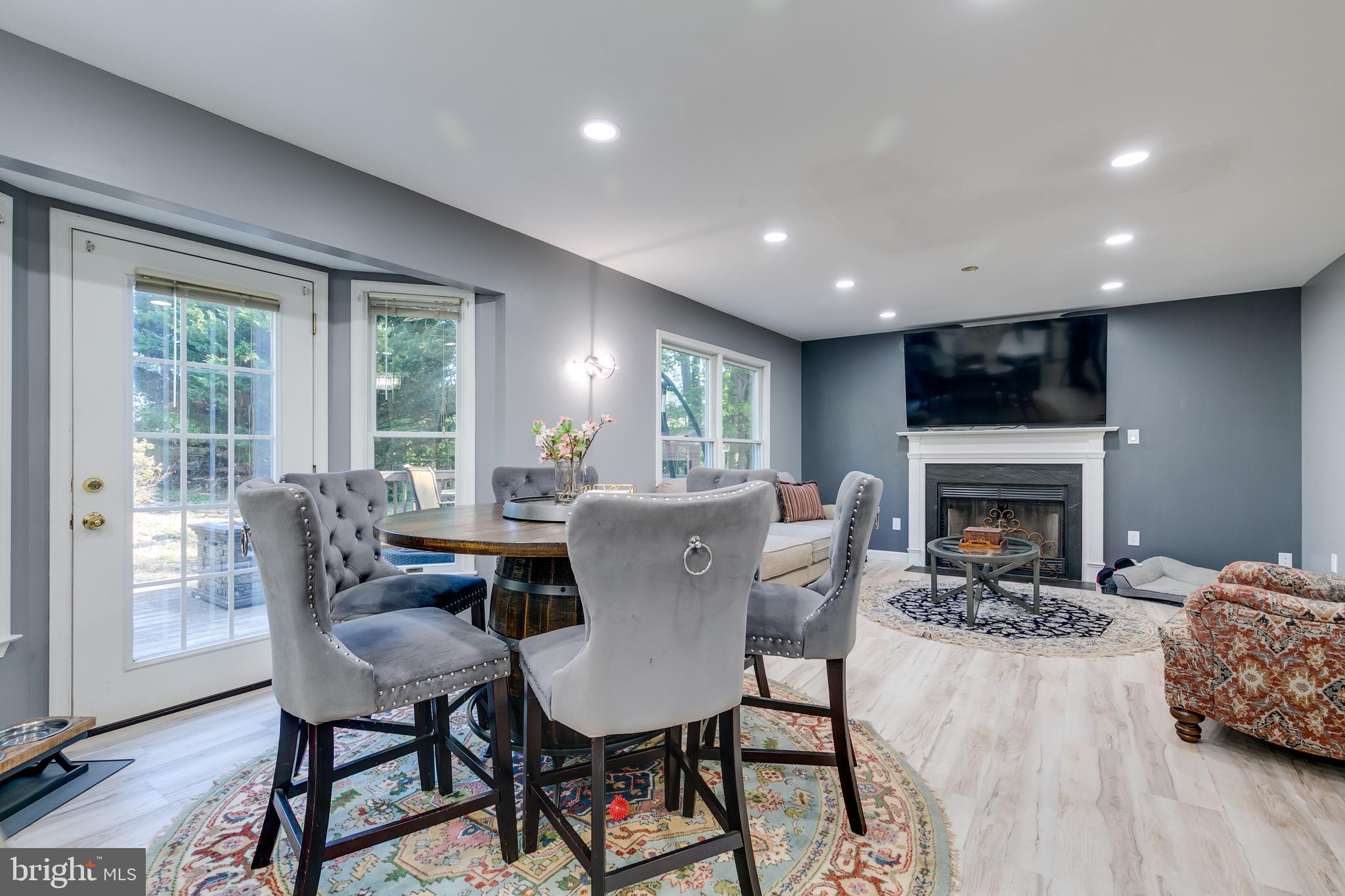7286 RIDGEDALE DRIVE