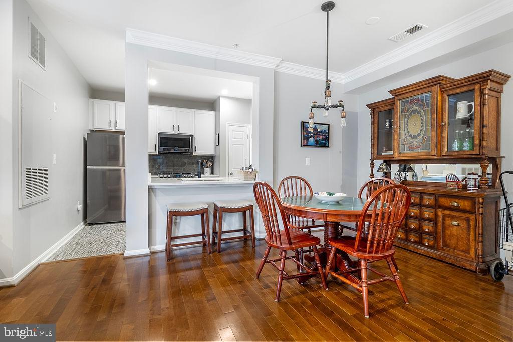 4862 EISENHOWER AVENUE 367