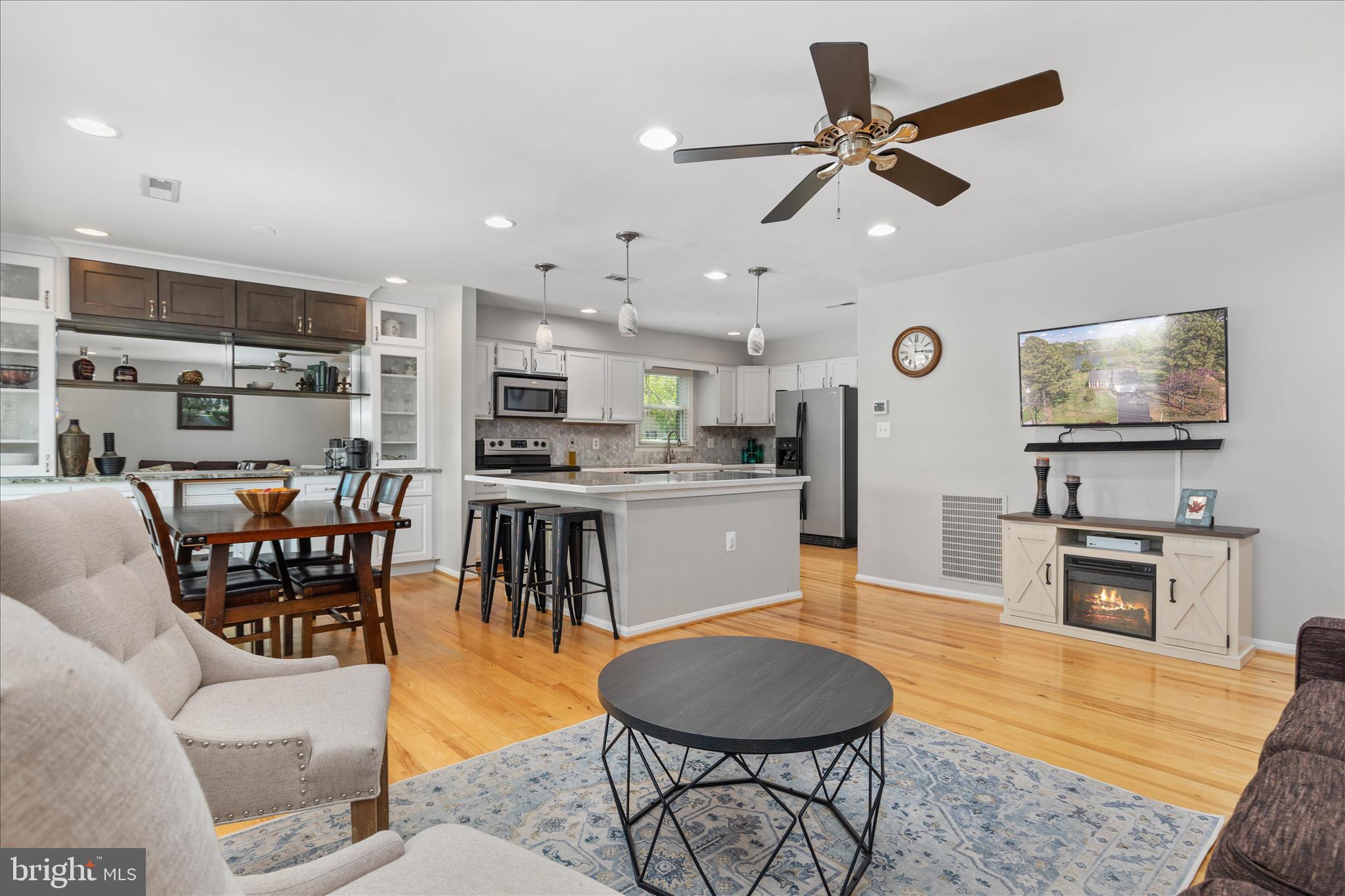 LAKEVIEW ESTATES - Residential