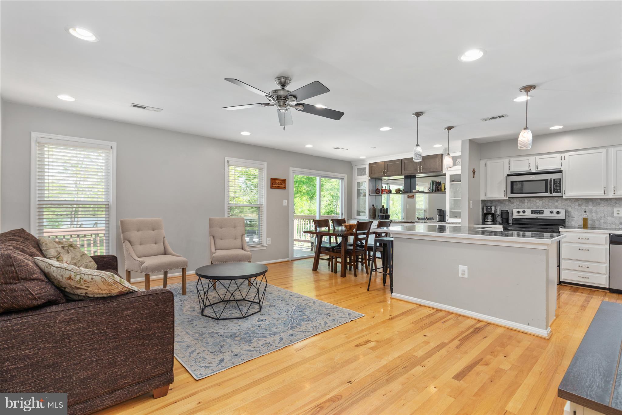 LAKEVIEW ESTATES - Residential