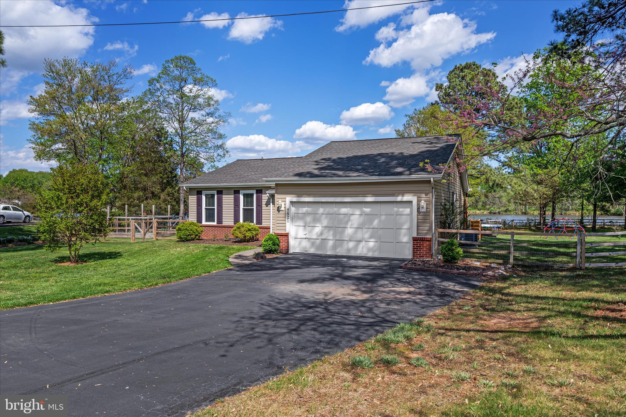 LAKEVIEW ESTATES - Residential