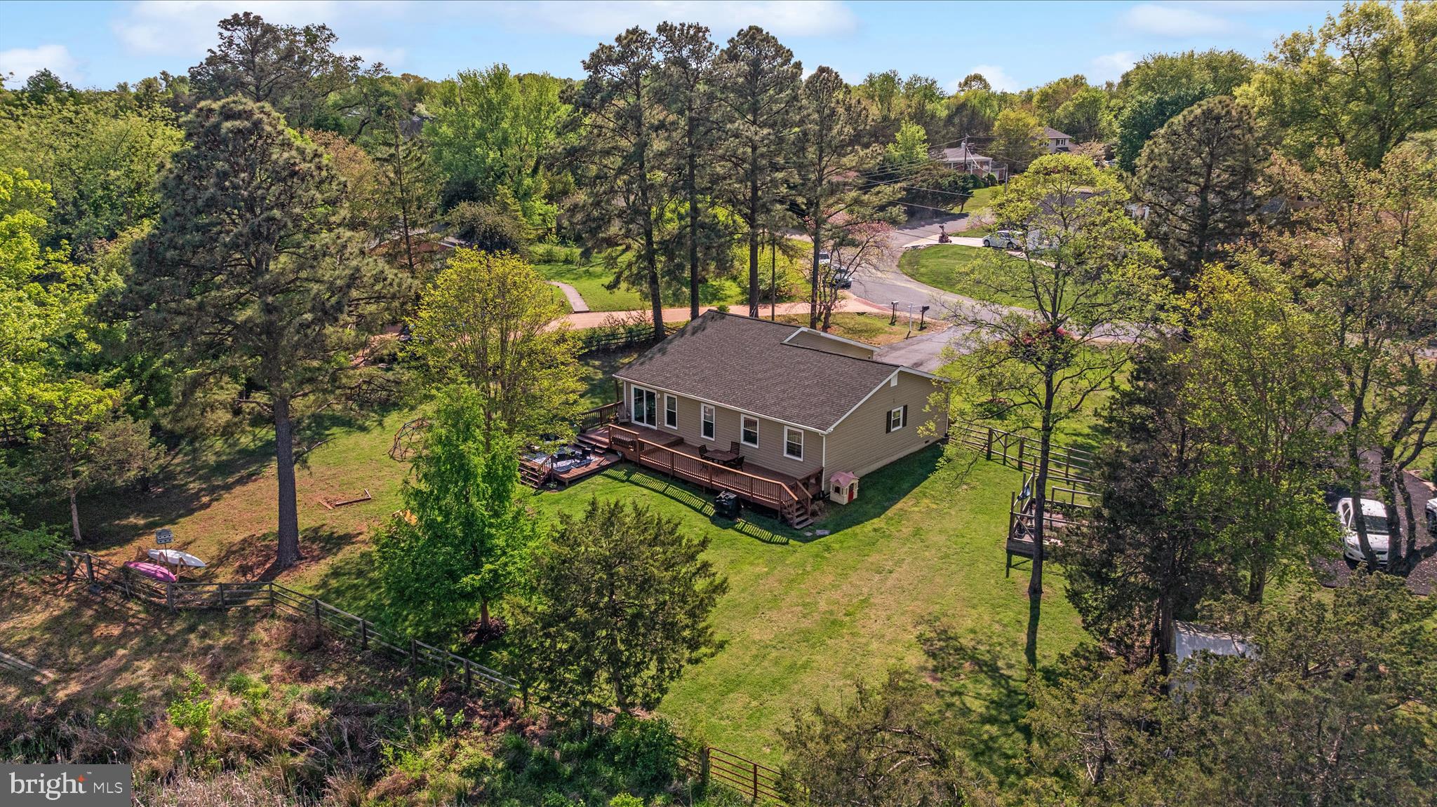 LAKEVIEW ESTATES - Residential