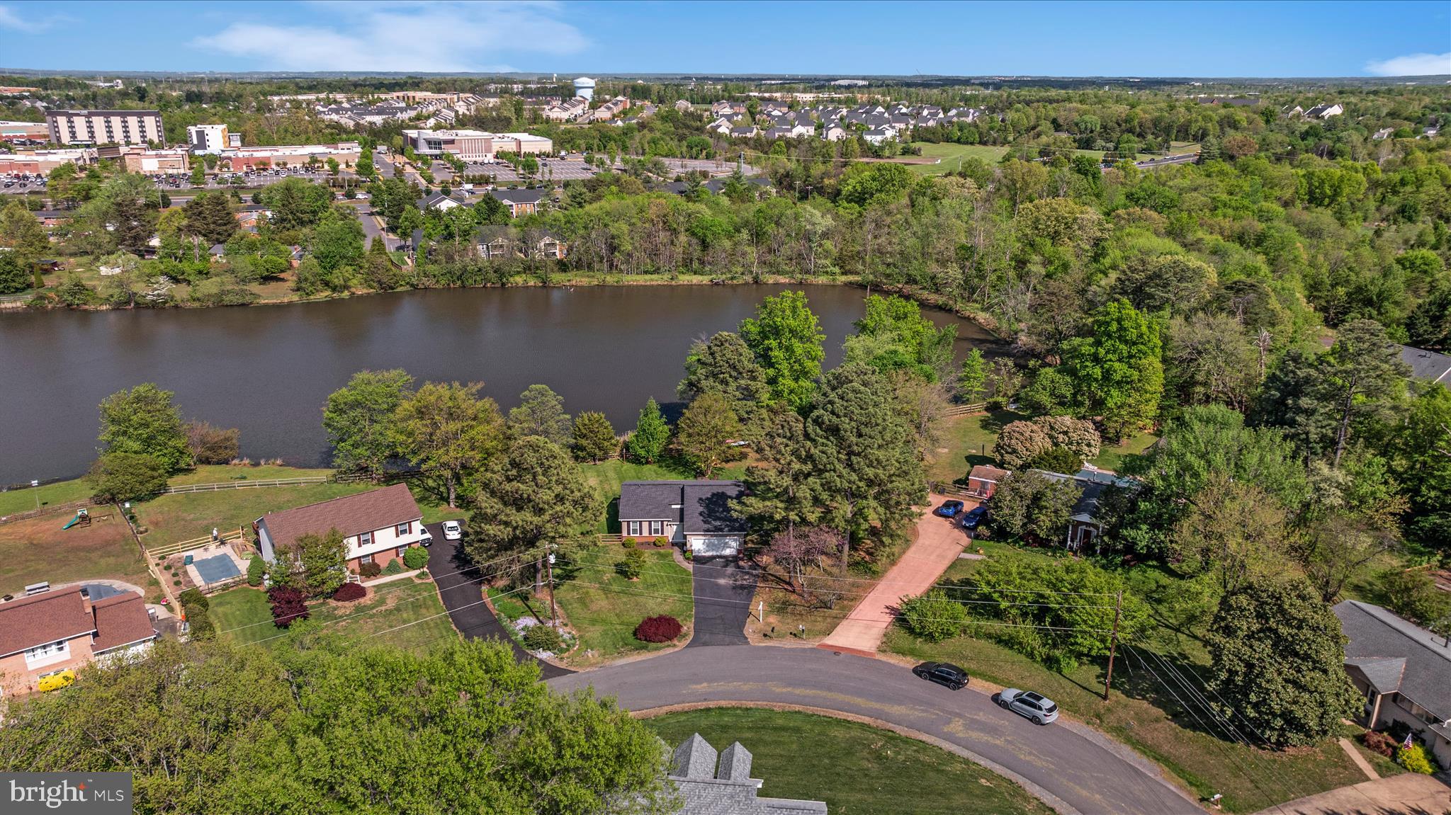 LAKEVIEW ESTATES - Residential