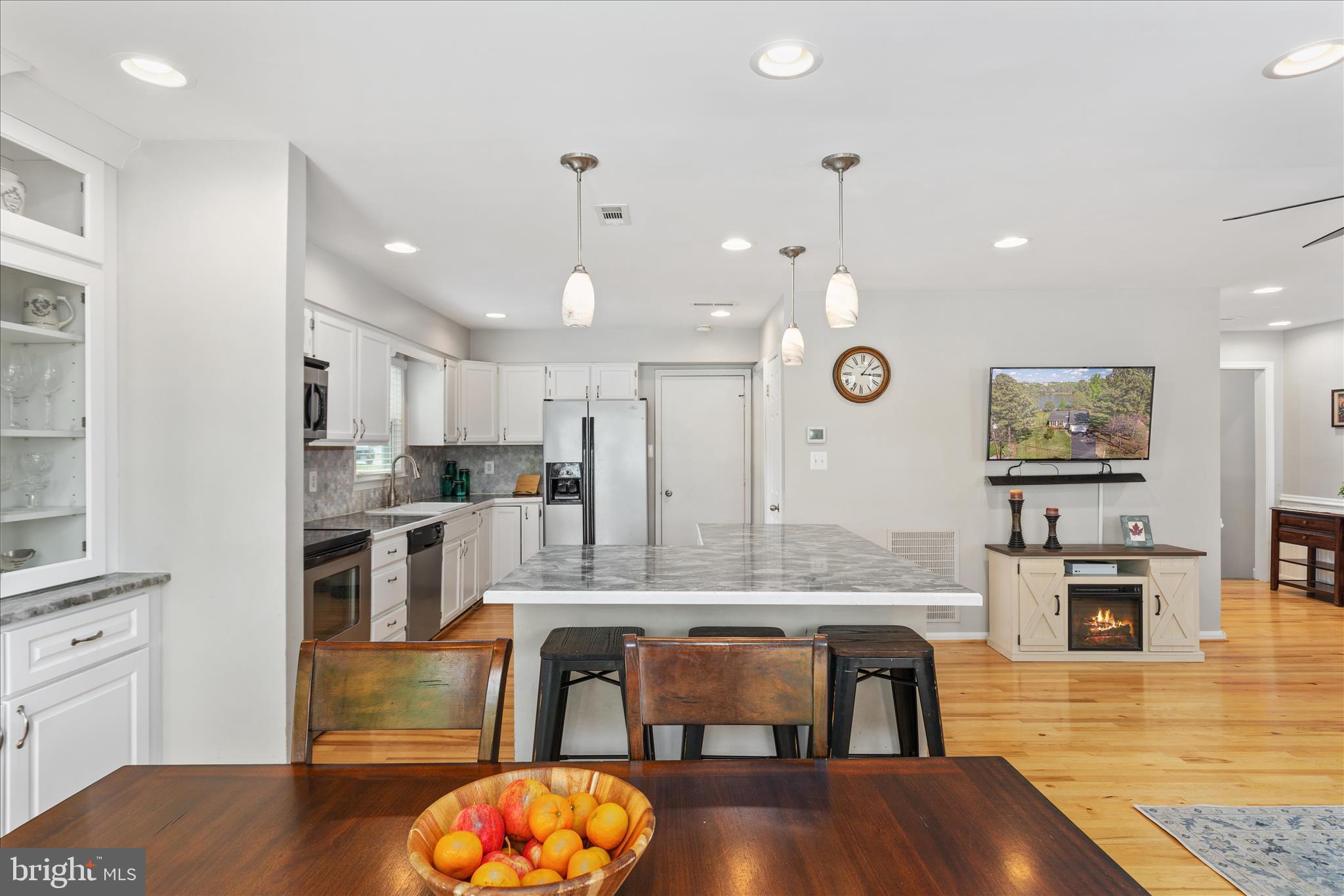 LAKEVIEW ESTATES - Residential