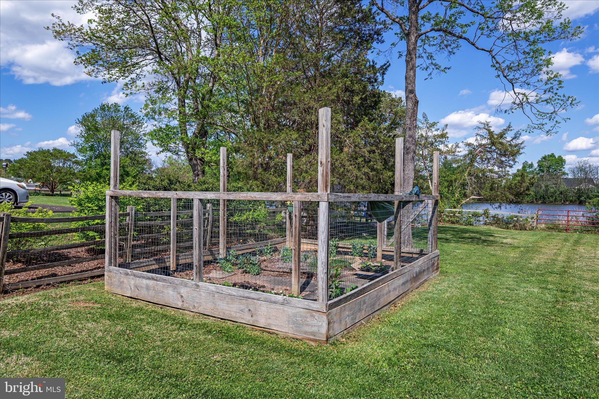 LAKEVIEW ESTATES - Residential