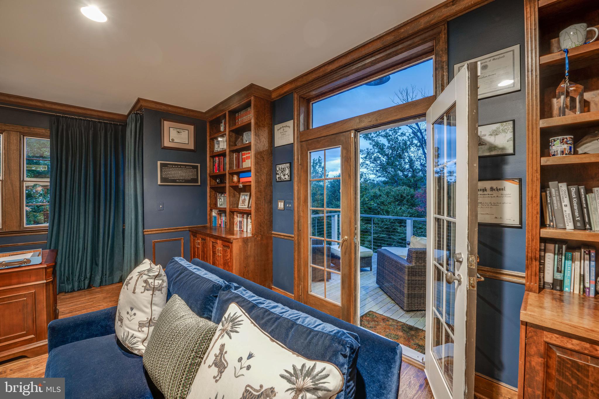 OVERLOOK - Residential