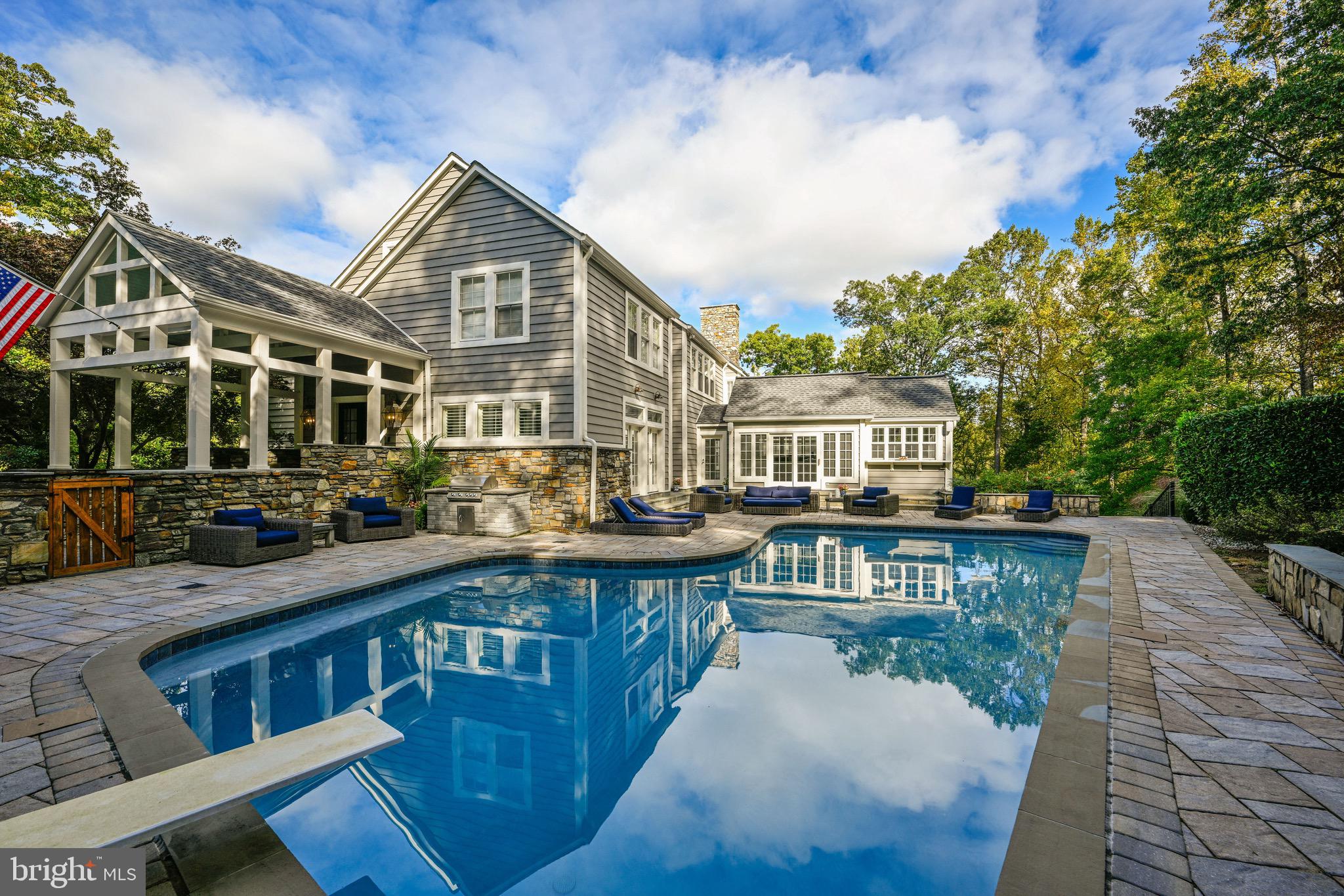 OVERLOOK - Residential