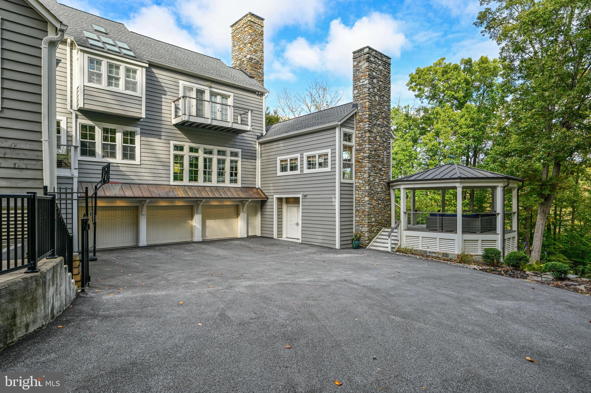 OVERLOOK - Residential