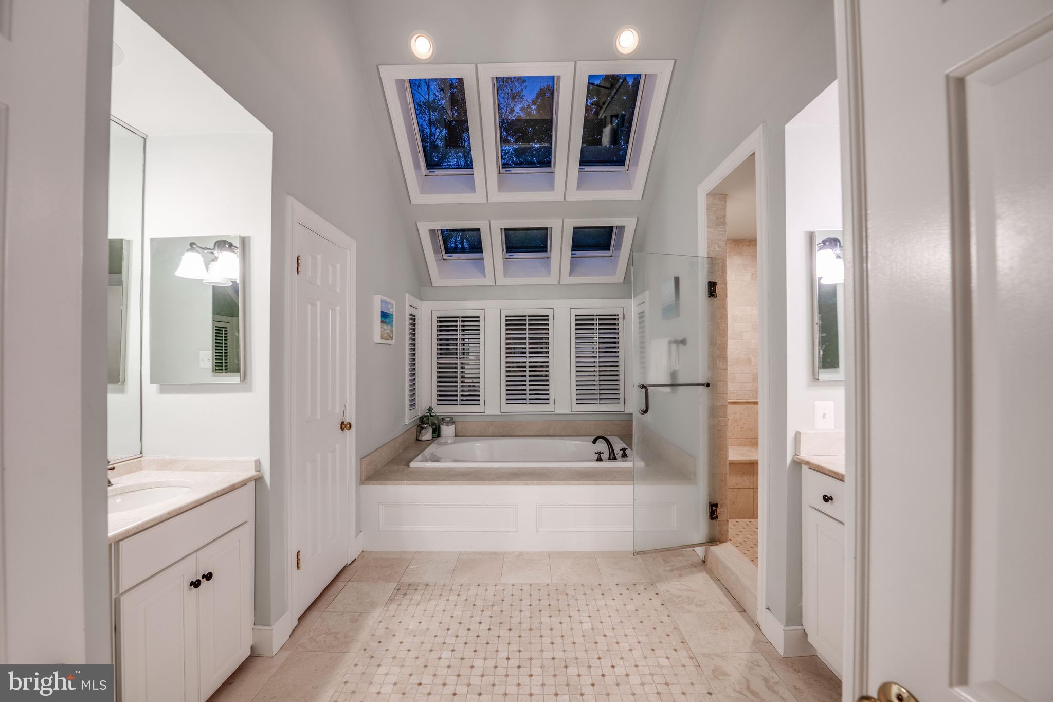 OVERLOOK - Residential