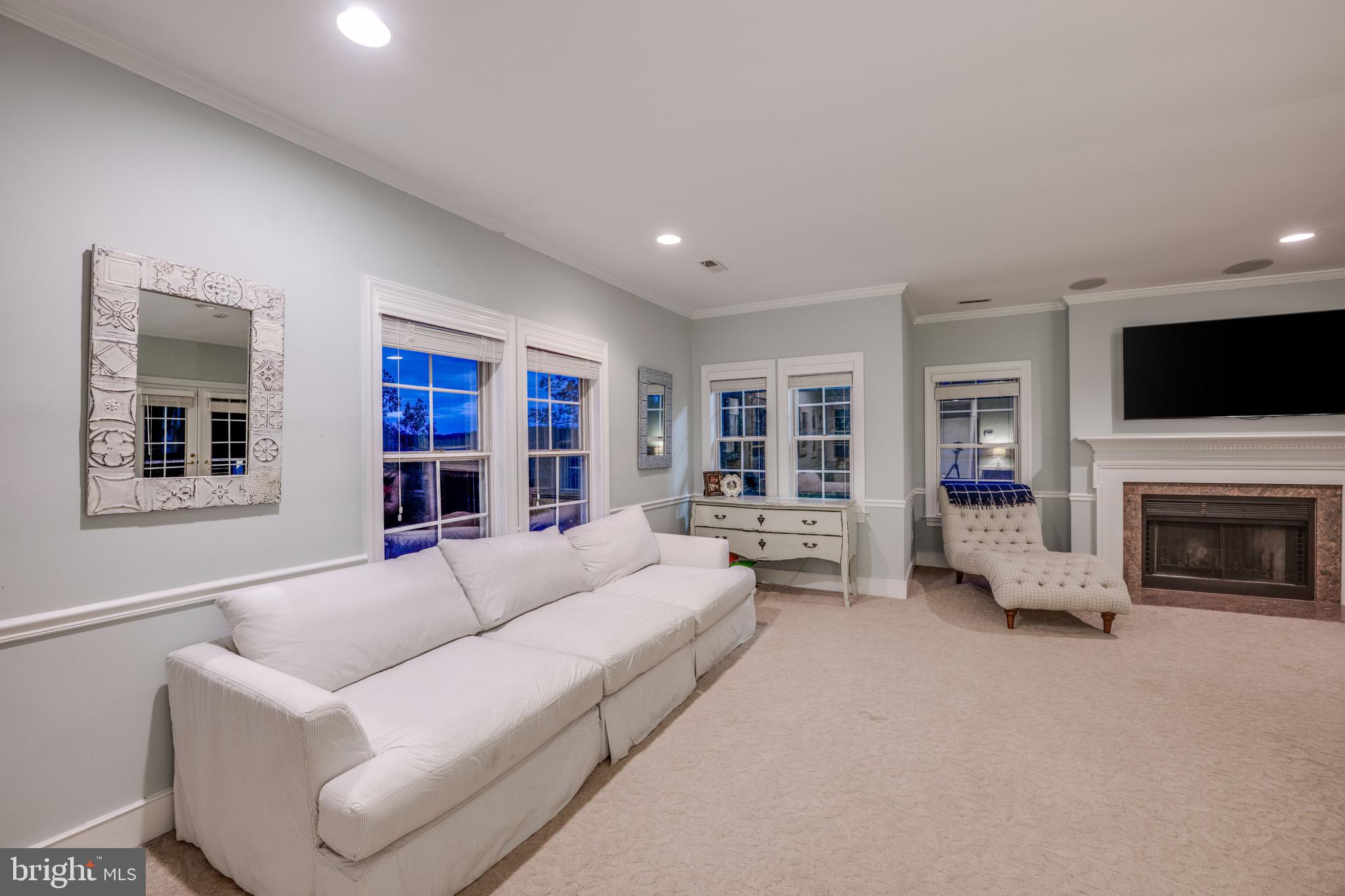 OVERLOOK - Residential