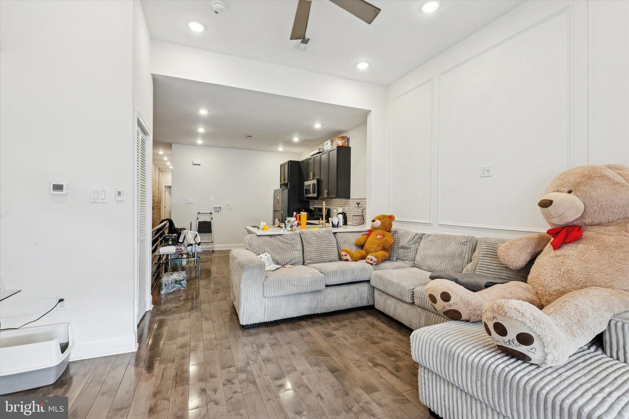 WALNUT HILL - Residential