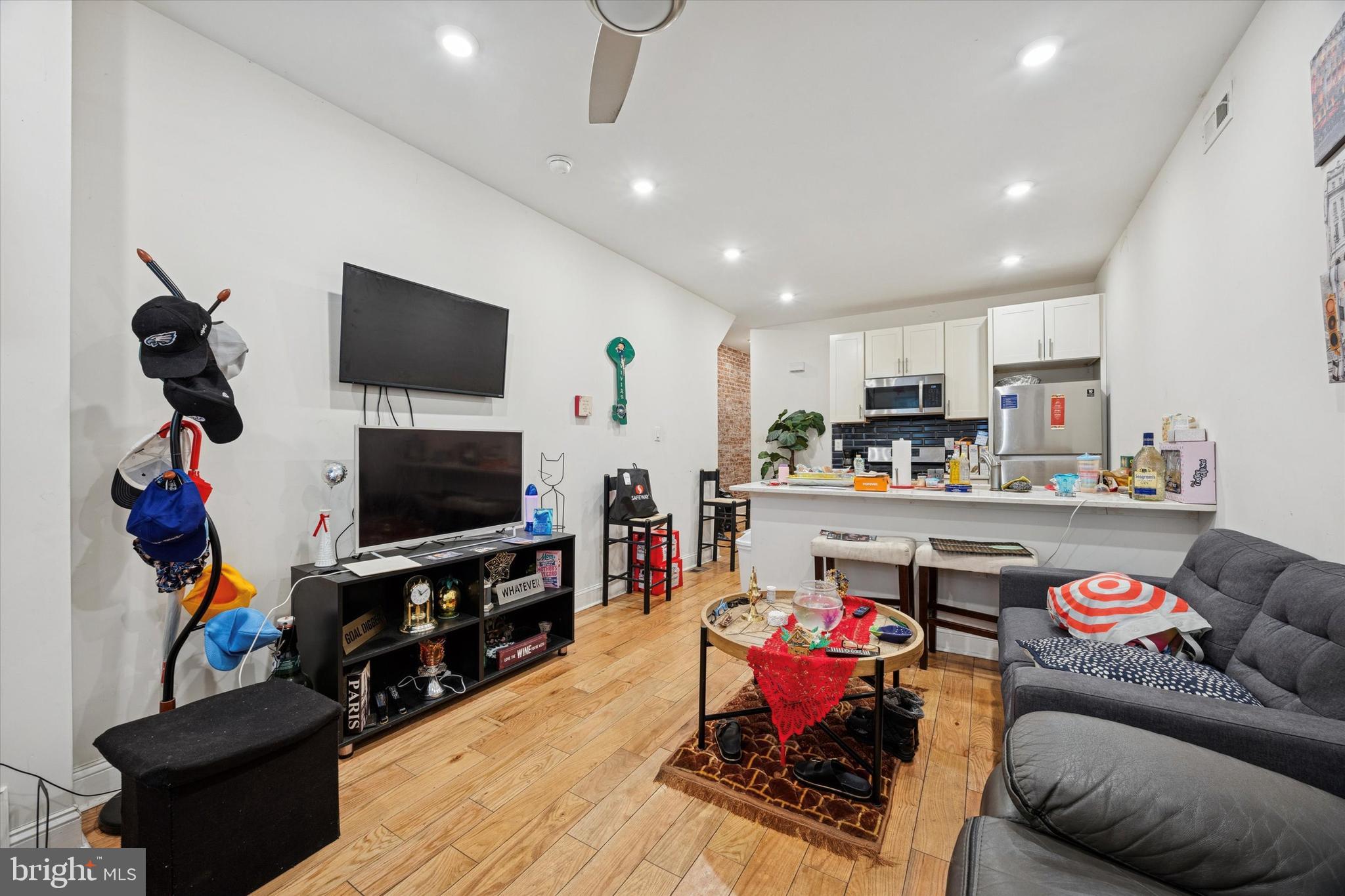 WALNUT HILL - Residential