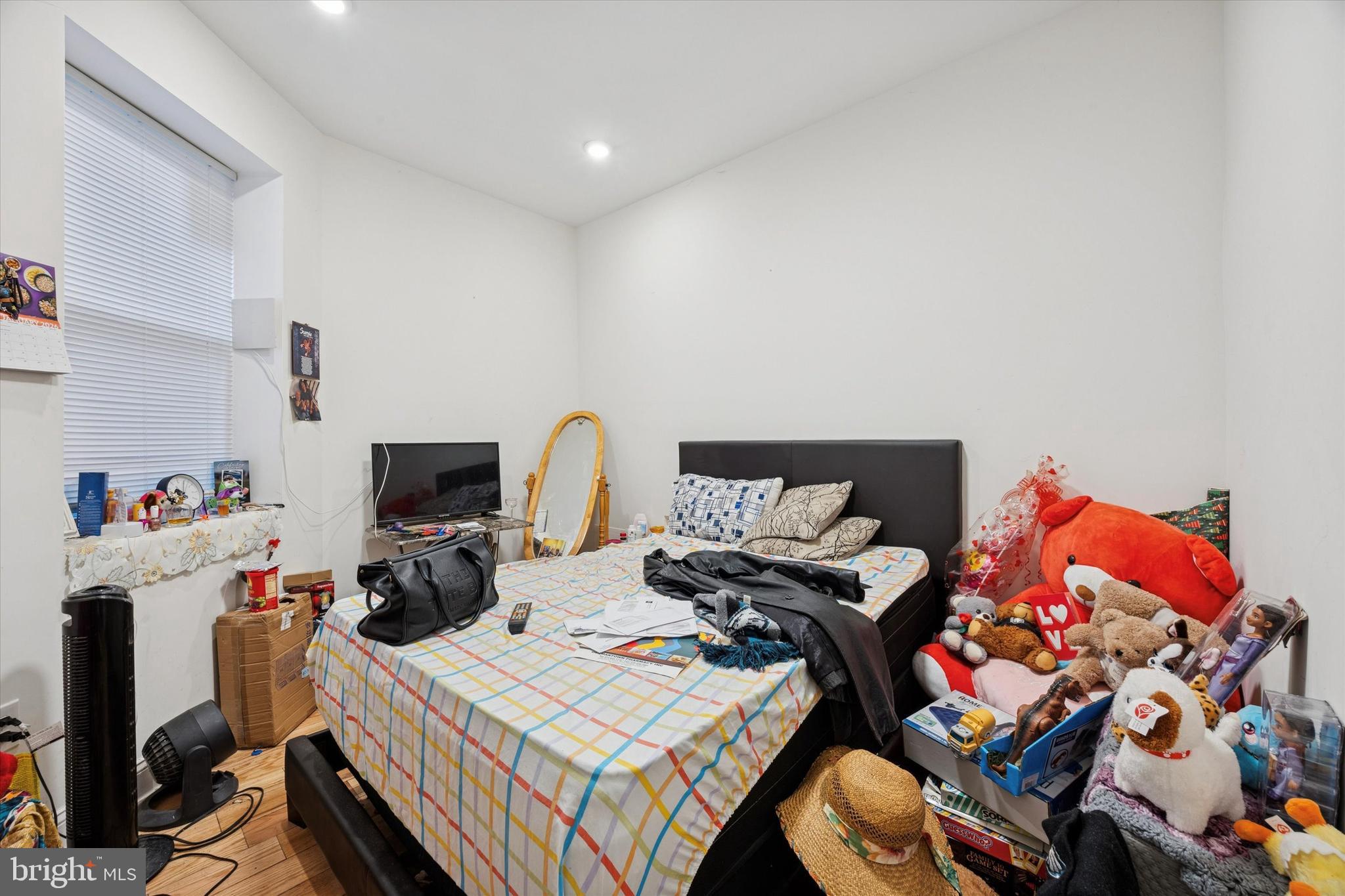 WALNUT HILL - Residential