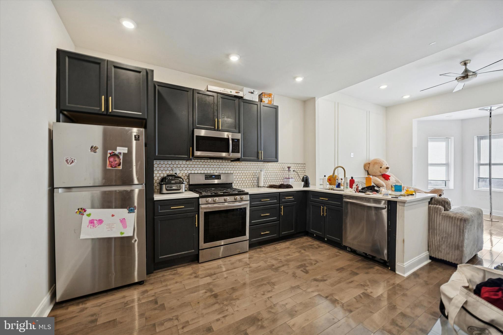 WALNUT HILL - Residential