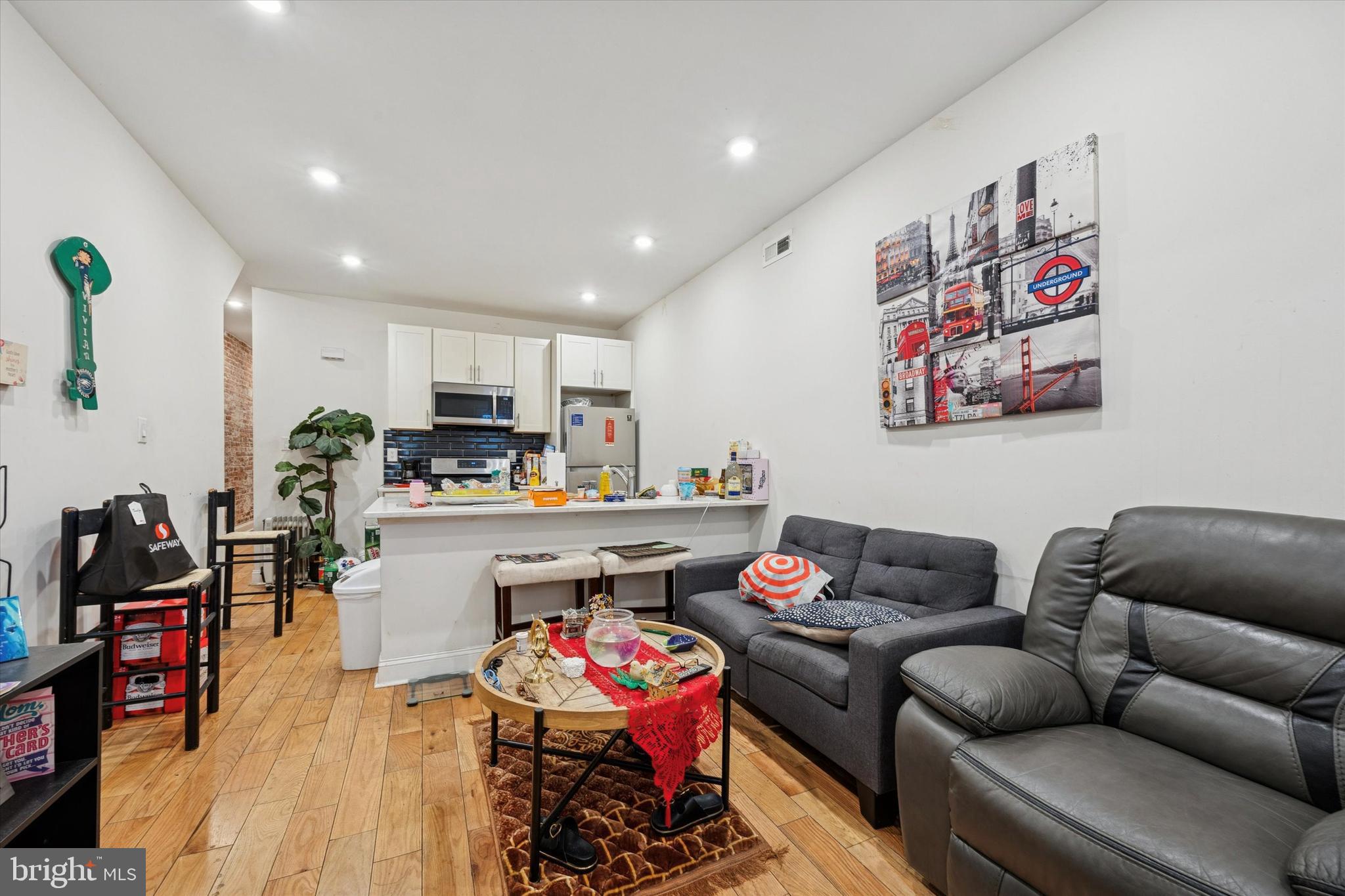 WALNUT HILL - Residential