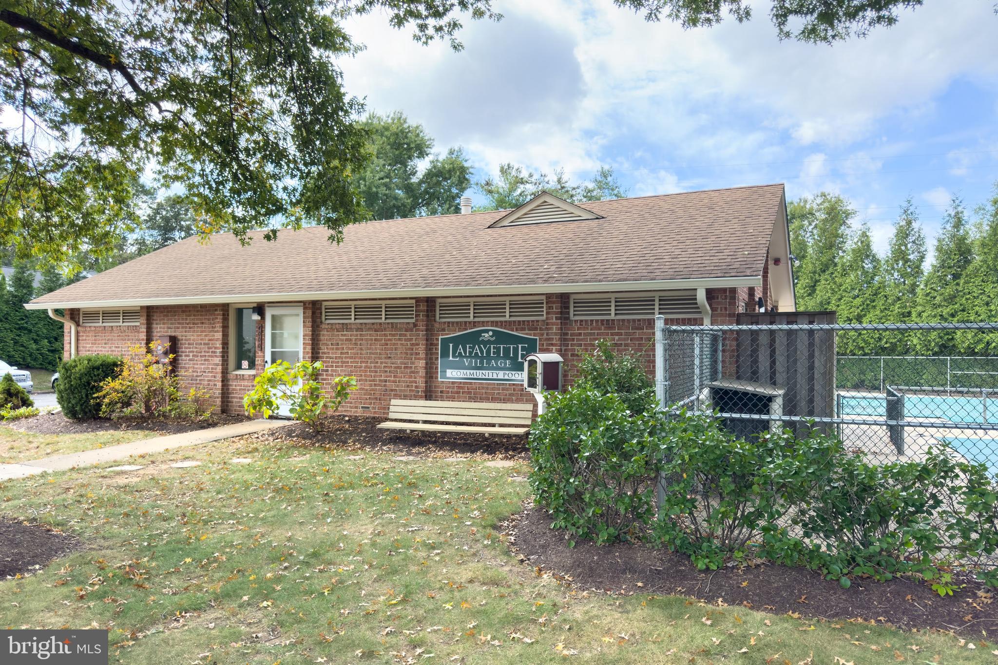 LAFAYETTE VILLAGE - Residential