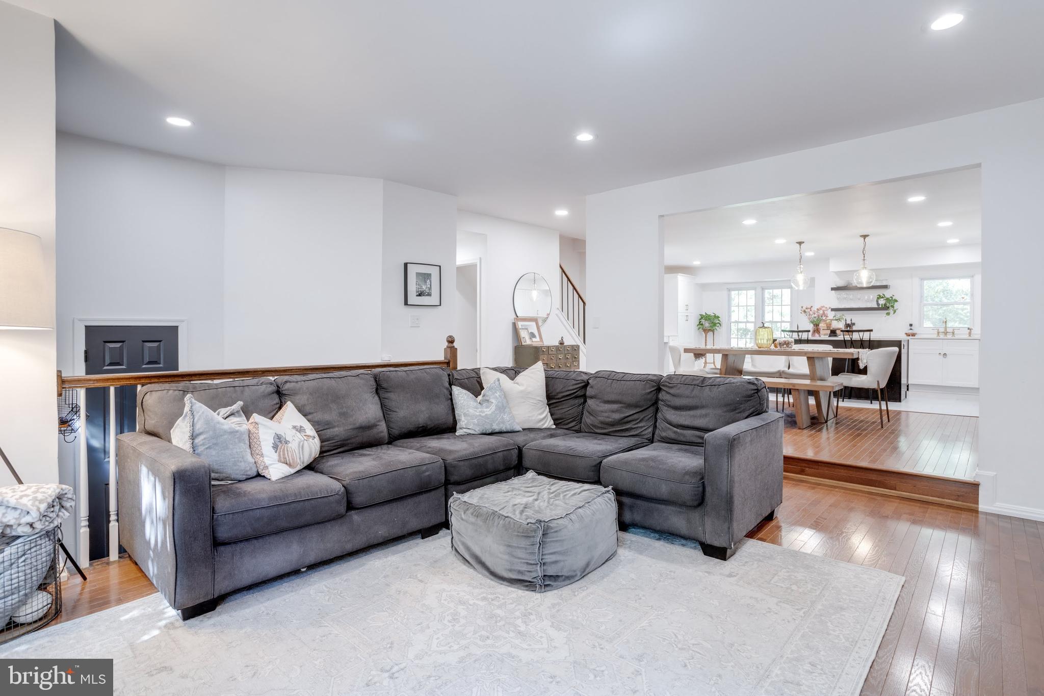 LAFAYETTE VILLAGE - Residential