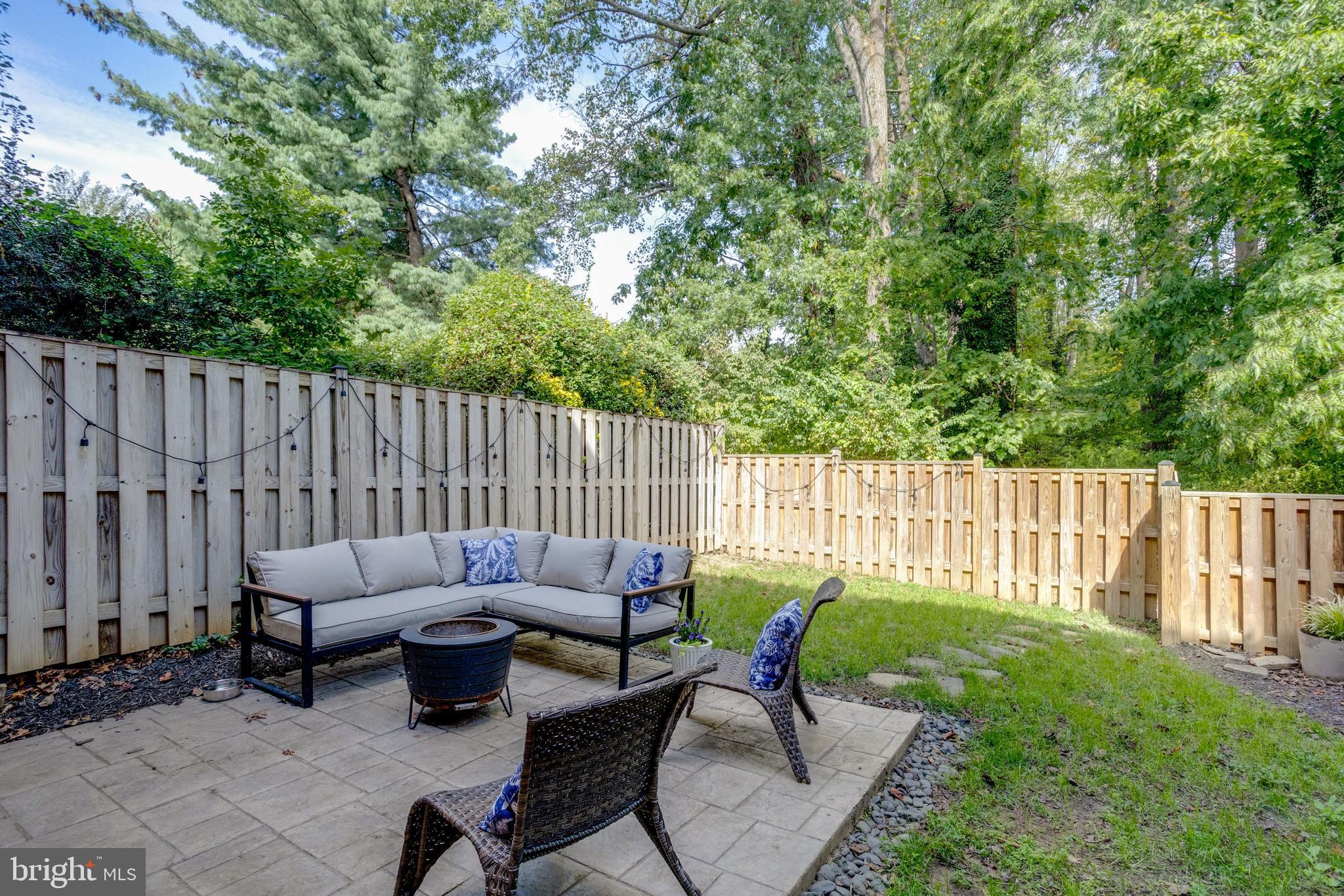 LAFAYETTE VILLAGE - Residential