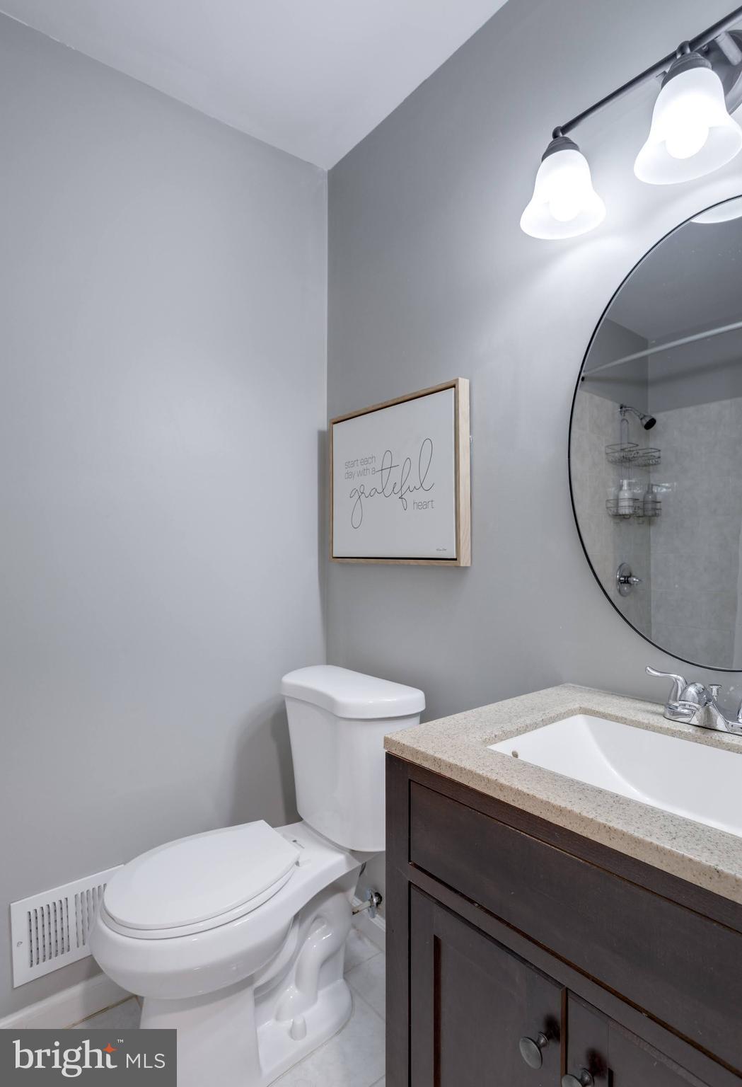 LAFAYETTE VILLAGE - Residential