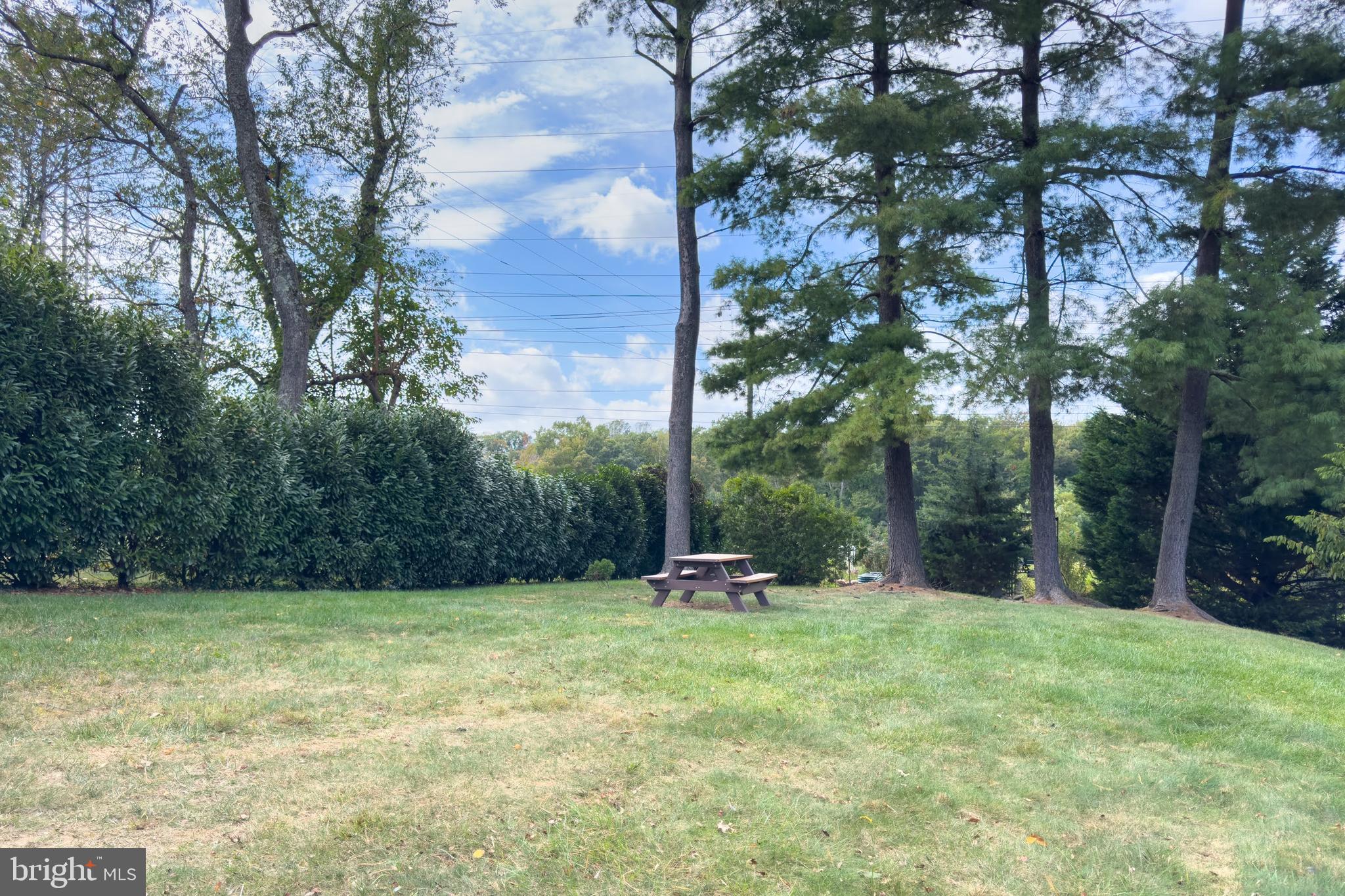 LAFAYETTE VILLAGE - Residential