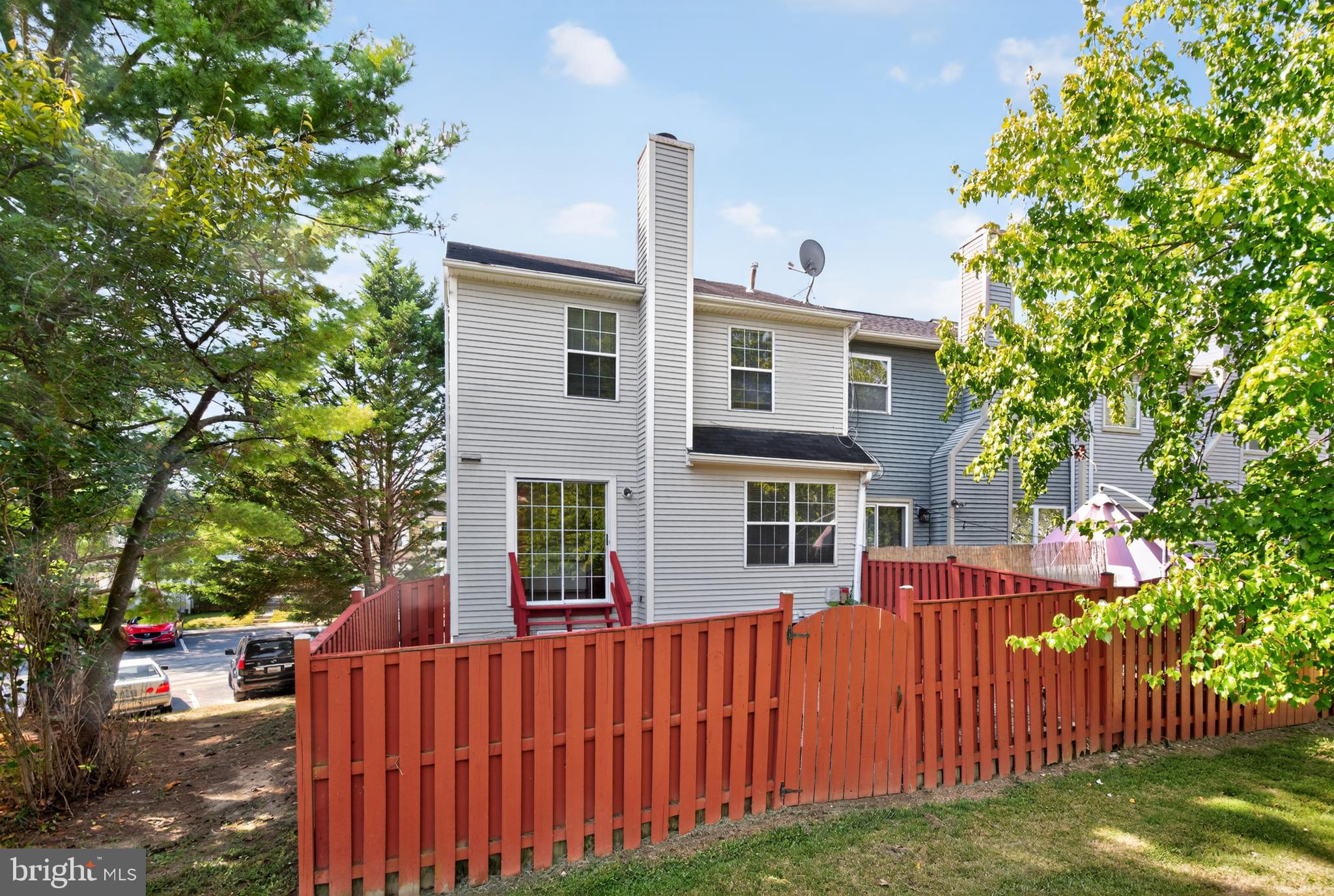 FLOWER HILL - Residential