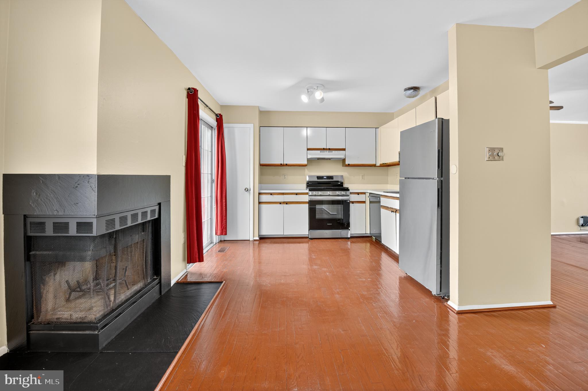 FLOWER HILL - Residential