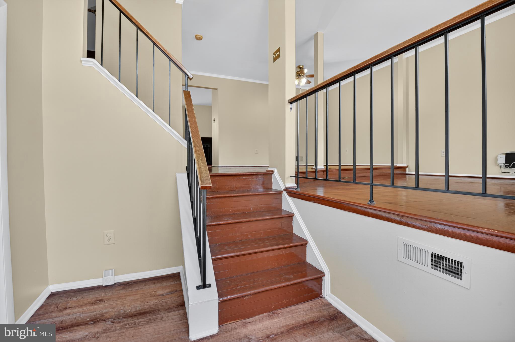 FLOWER HILL - Residential