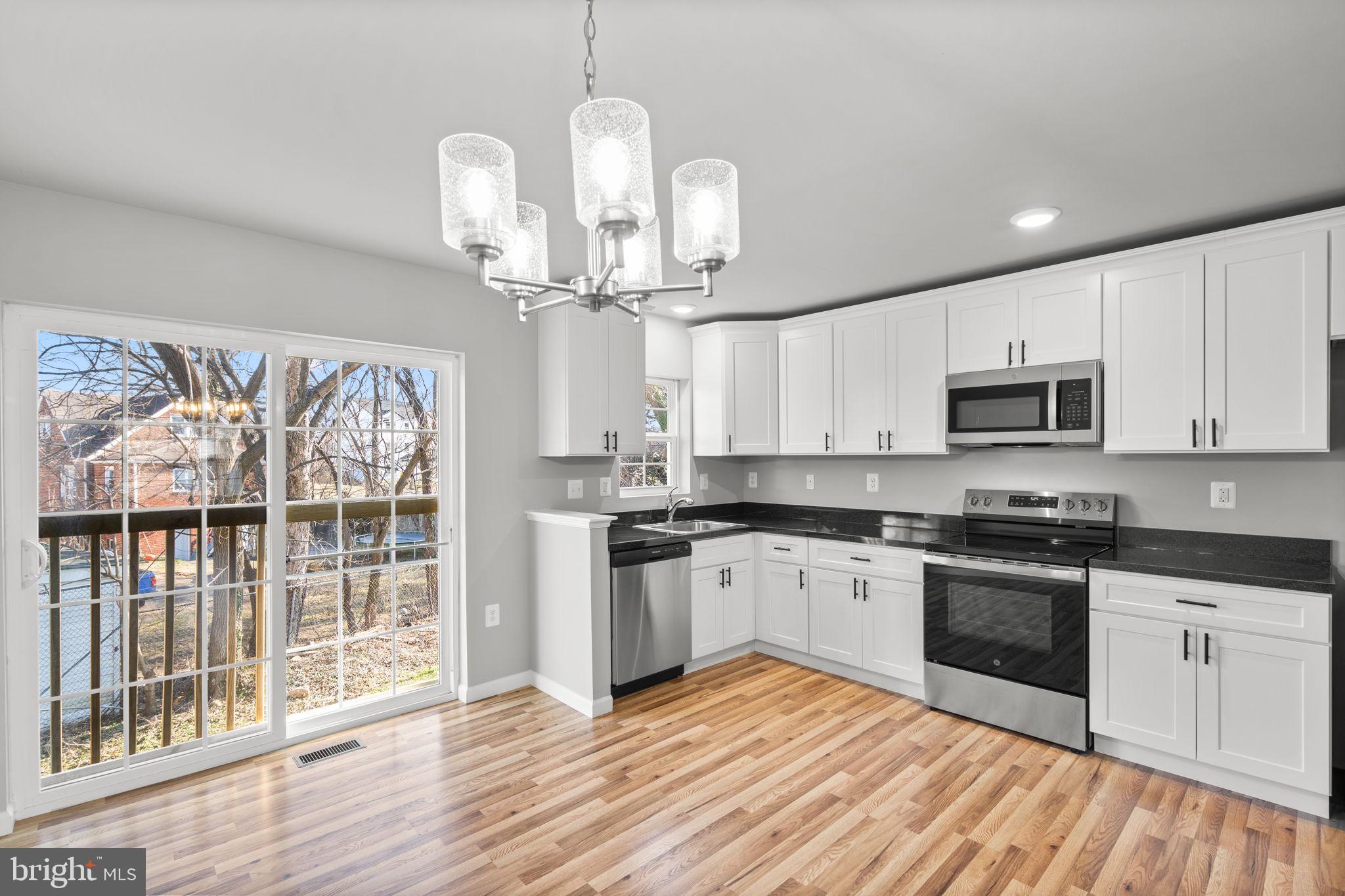 BRYN MAWR WEST FAIRMOUNT - Residential