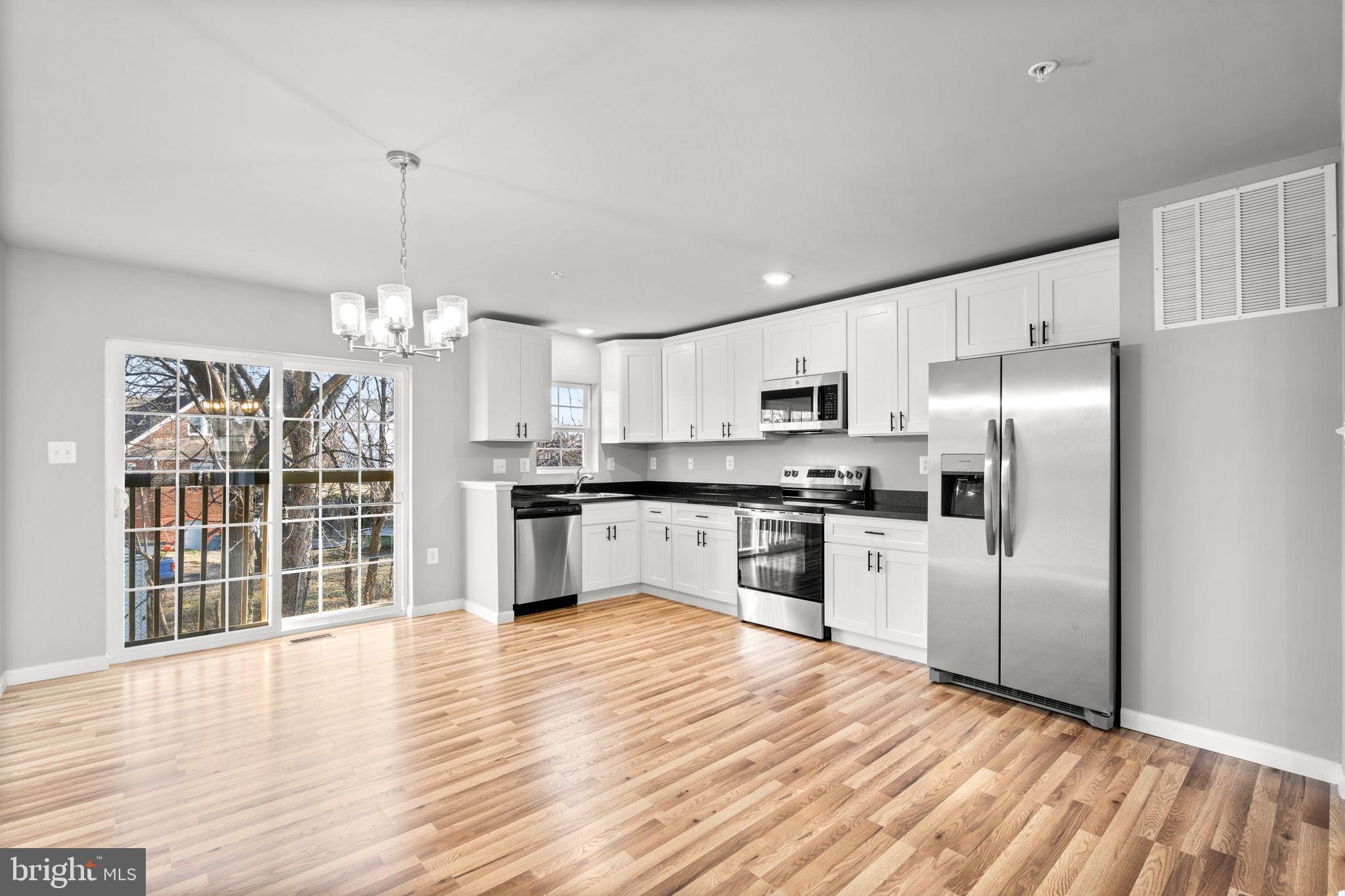 BRYN MAWR WEST FAIRMOUNT - Residential