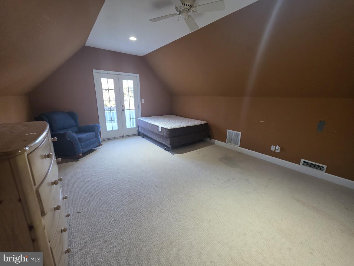 FOX CHAPEL - Residential