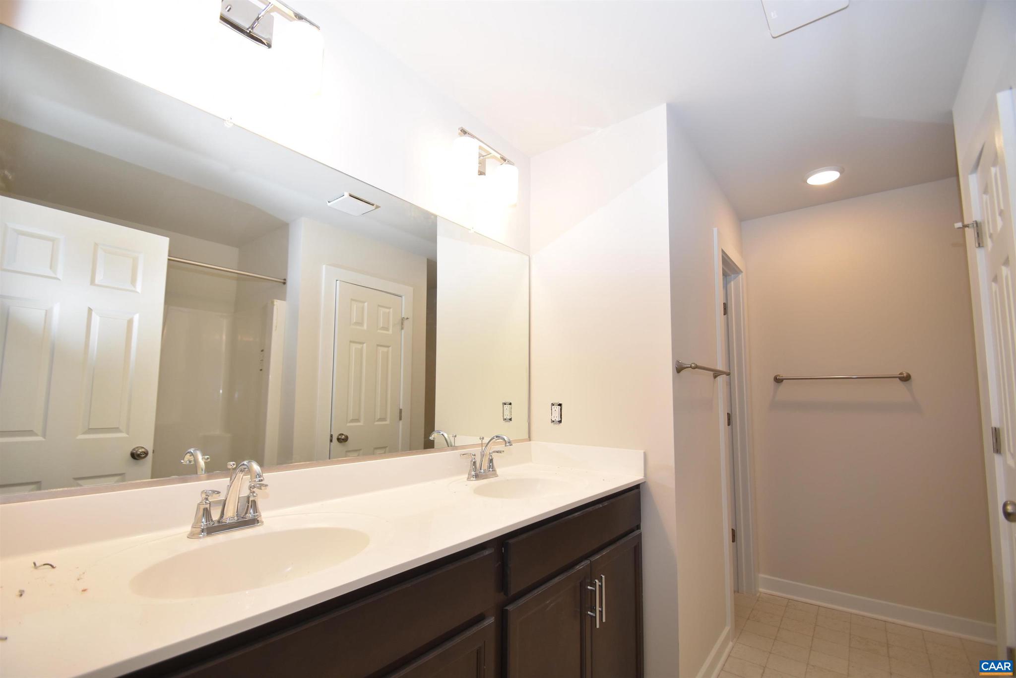 SHENANDOAH CROSSING - Residential