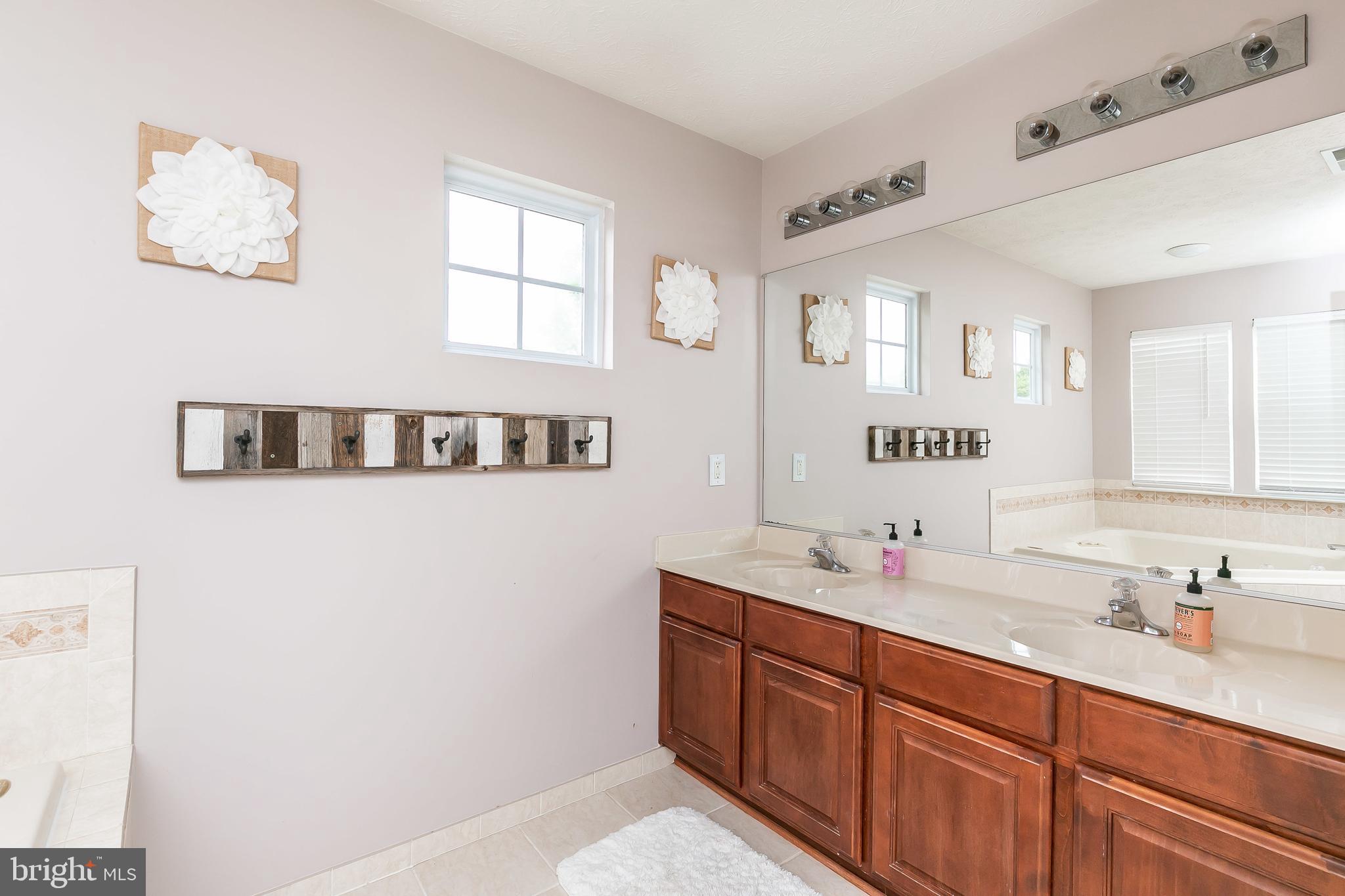 MOORES ORCHARD - Residential