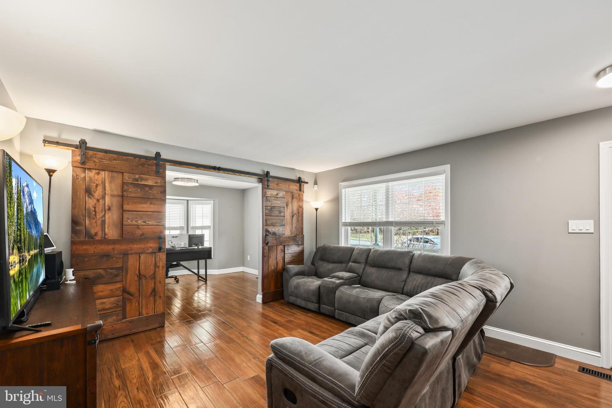 STONE HILL ESTATES - Residential