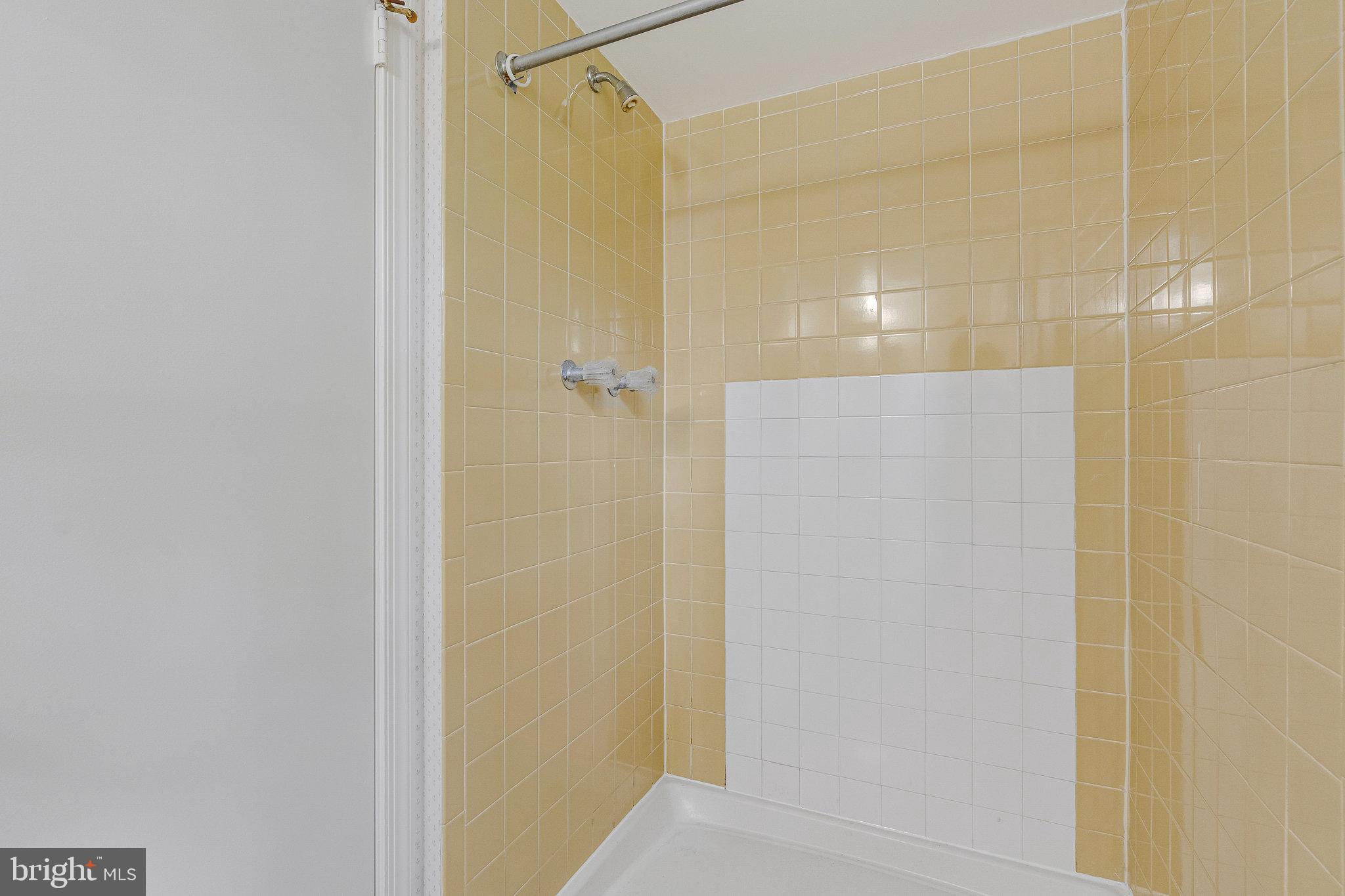 ANDOVER MEADOW - Residential