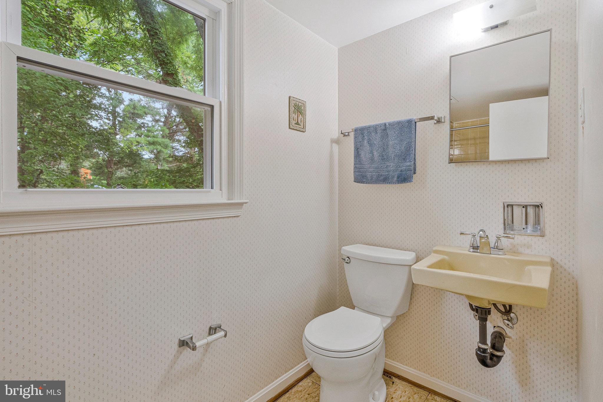 ANDOVER MEADOW - Residential