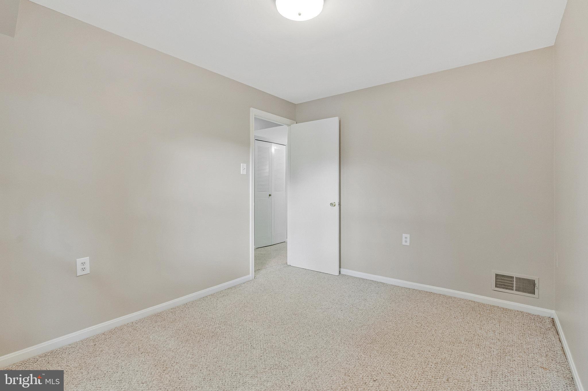 ANDOVER MEADOW - Residential