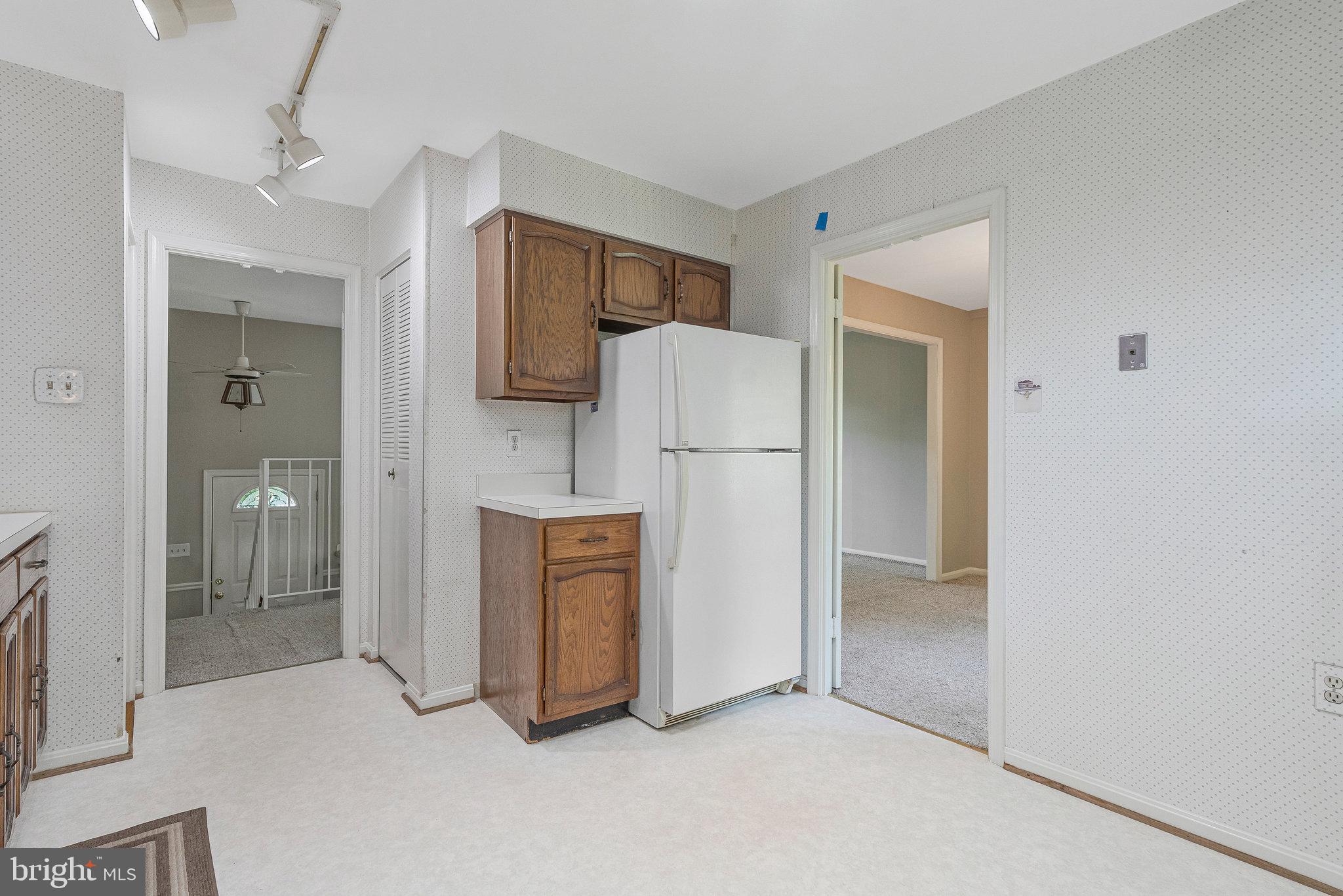 ANDOVER MEADOW - Residential