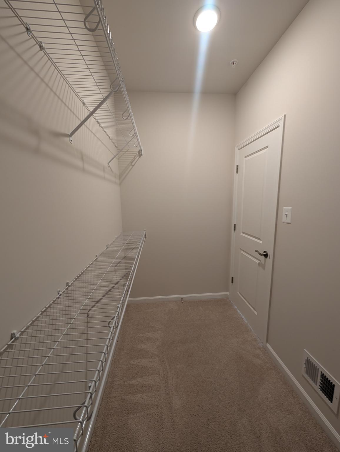 GATEWAY WEST - Residential Lease