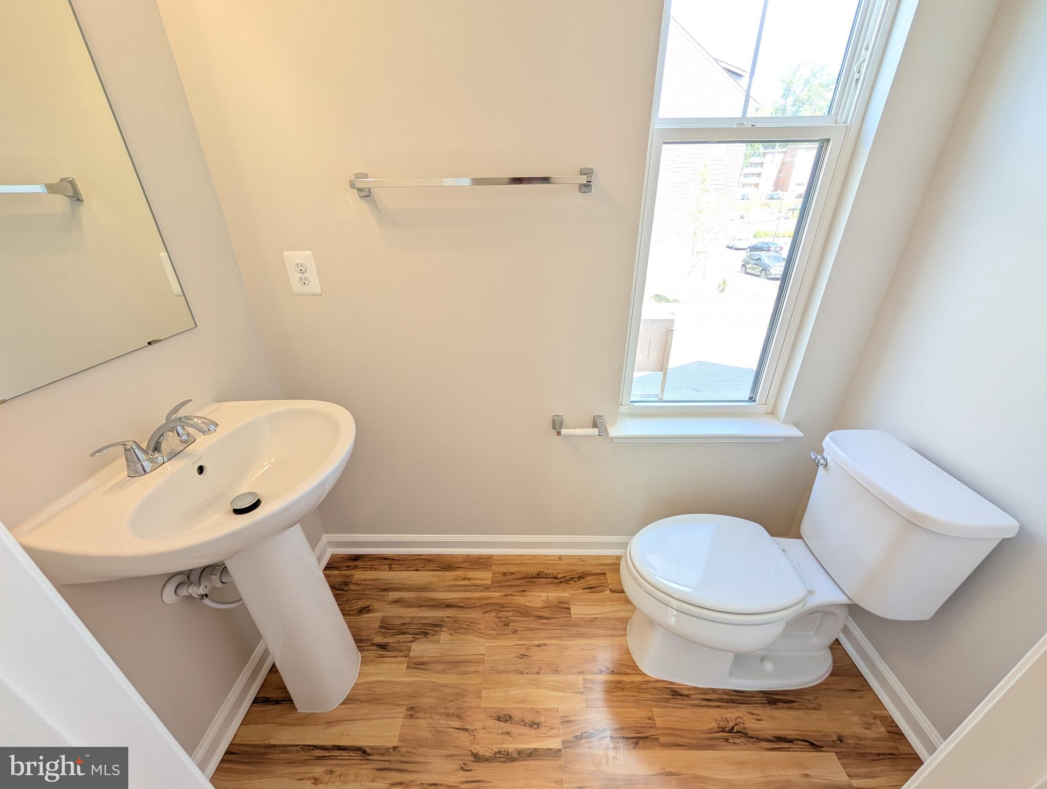 GATEWAY WEST - Residential Lease