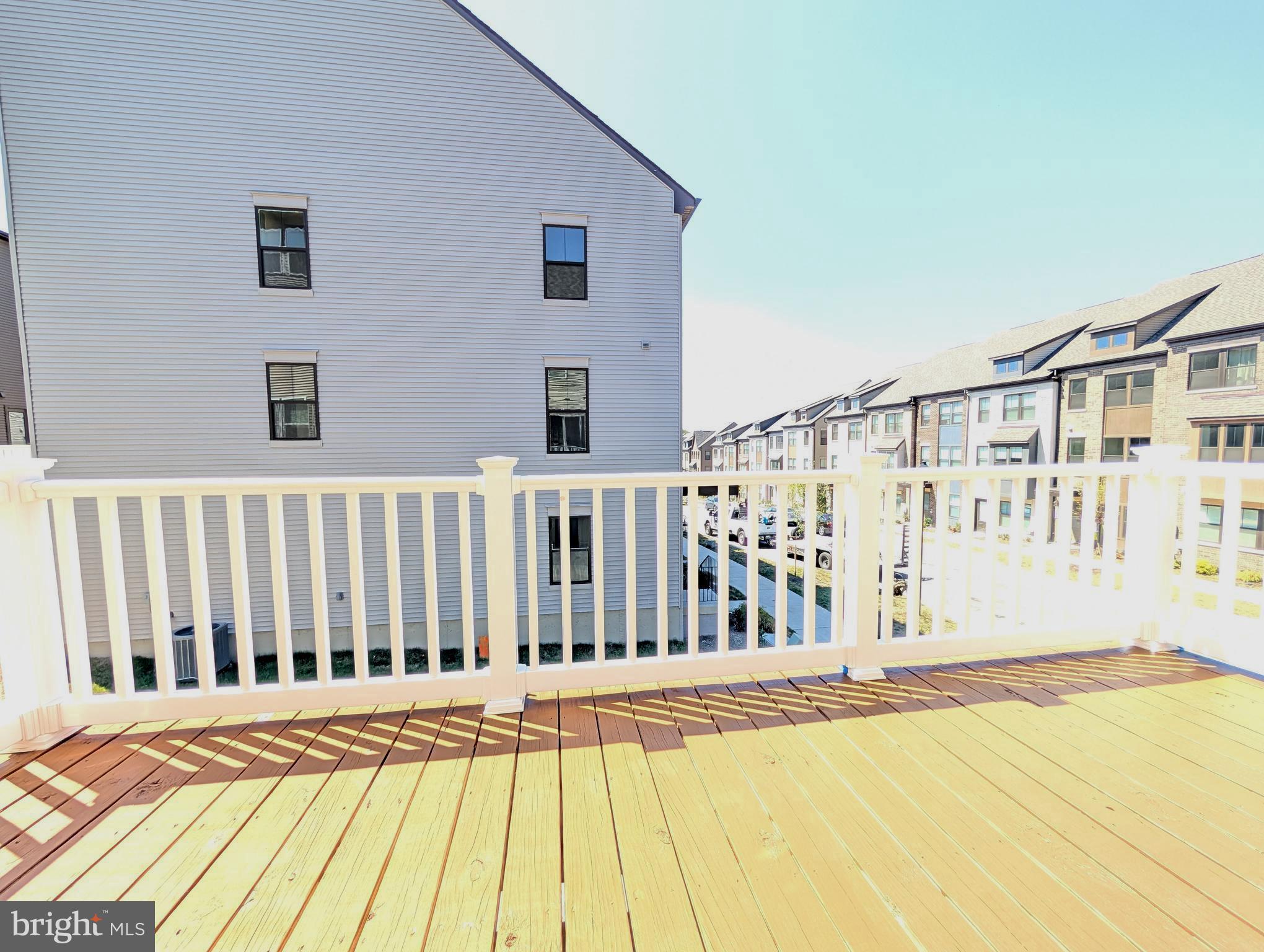 GATEWAY WEST - Residential Lease