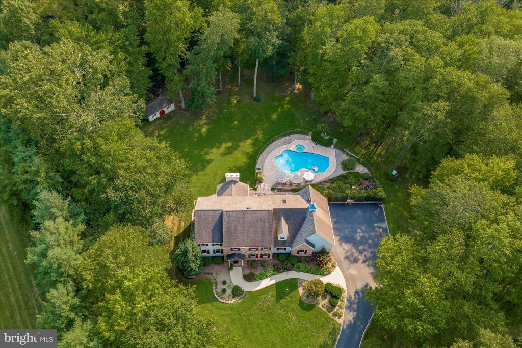 Photo of 31 Aspen Drive, WARMINSTER, PA 18974 (MLS # PABU2103388)