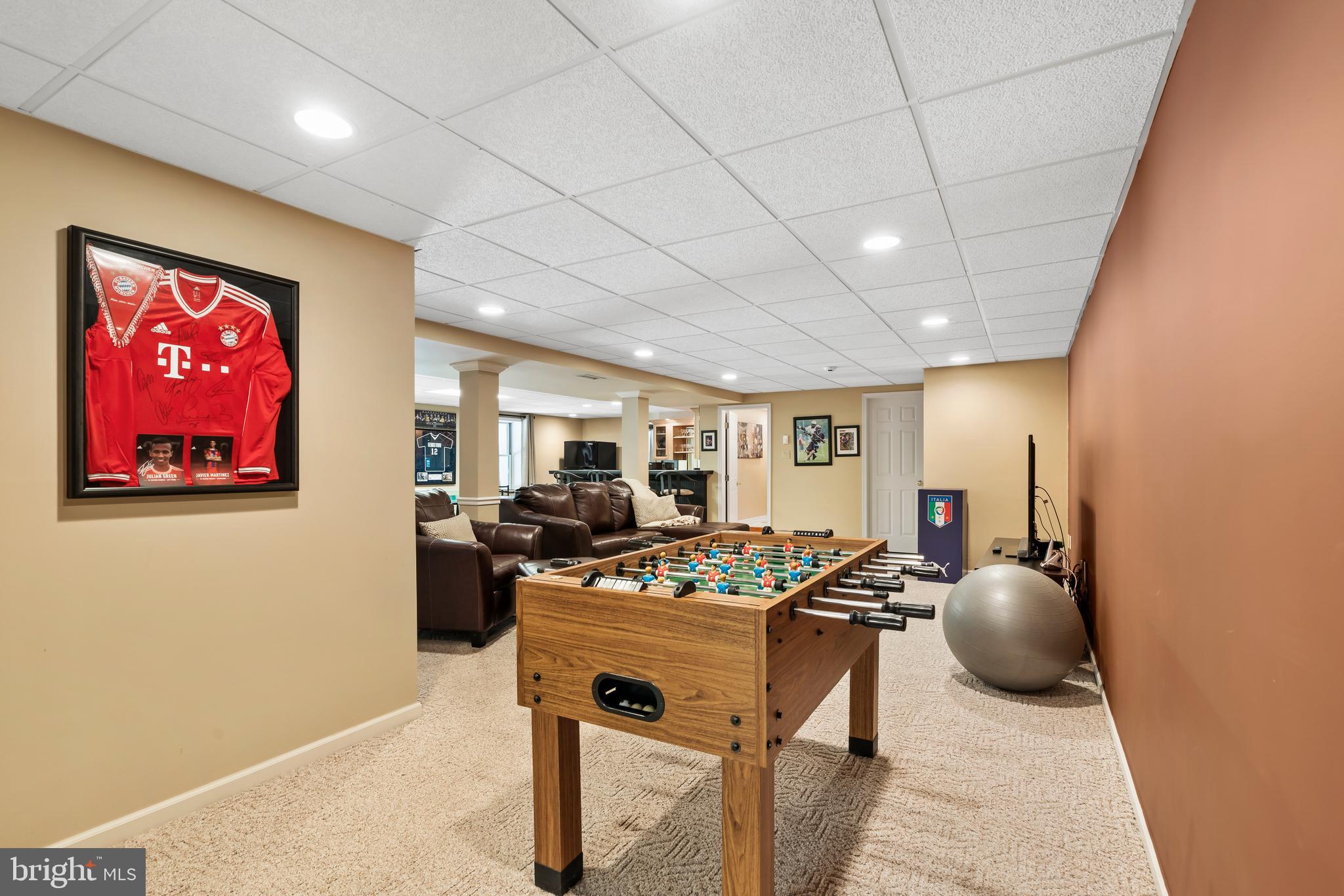 WEST WYND - Residential