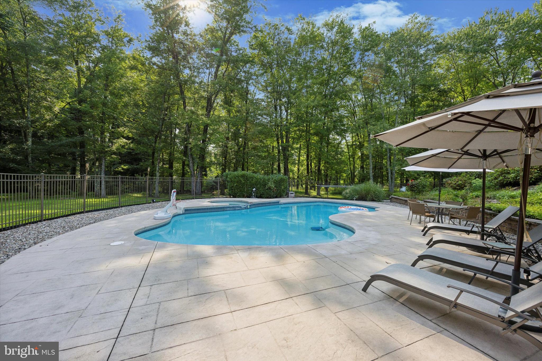 WEST WYND - Residential