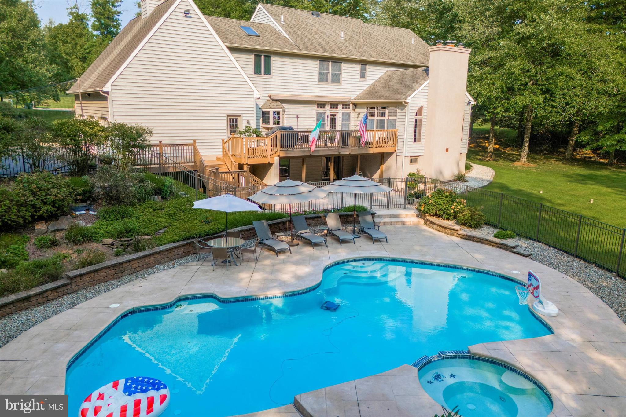 WEST WYND - Residential