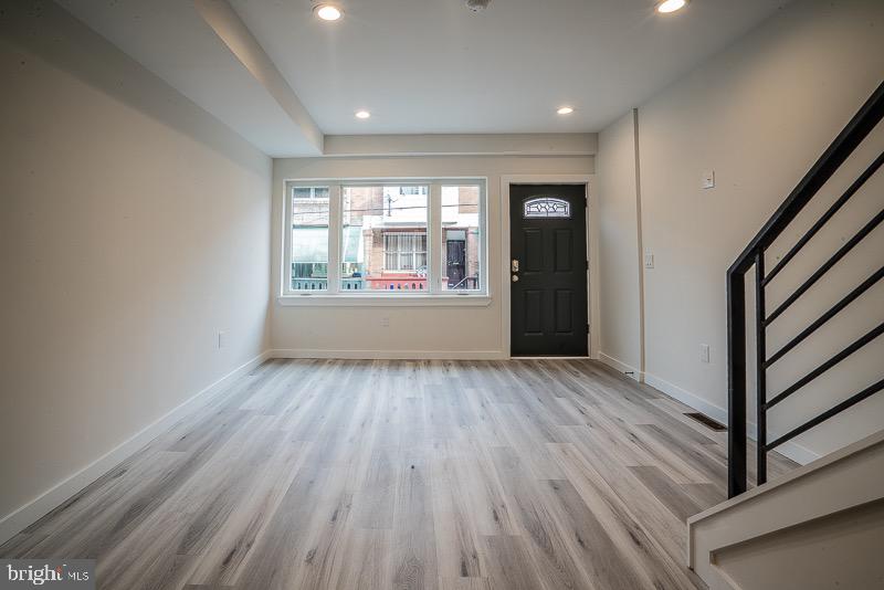 POINT BREEZE - Residential