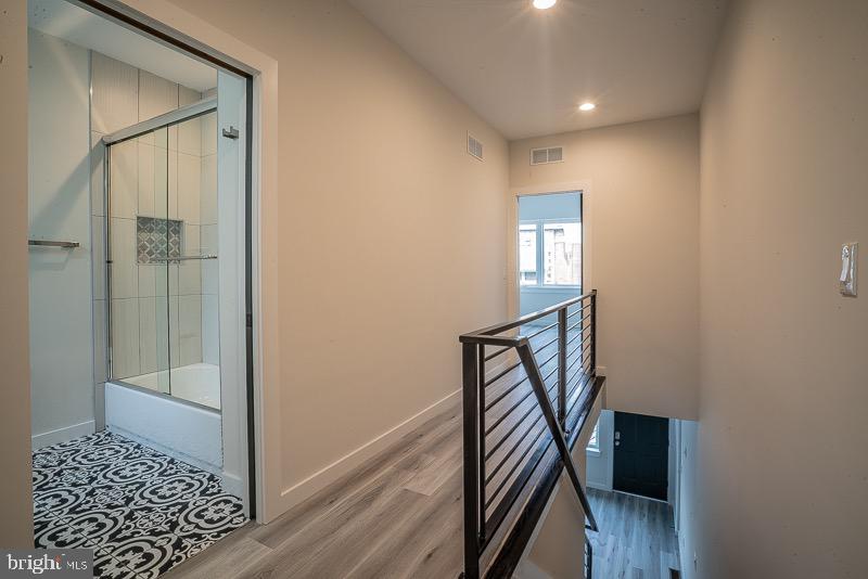 POINT BREEZE - Residential
