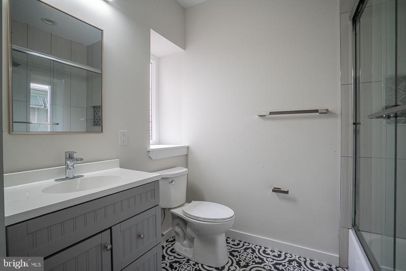 POINT BREEZE - Residential