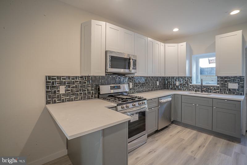 POINT BREEZE - Residential