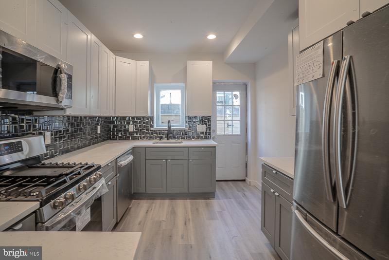 POINT BREEZE - Residential