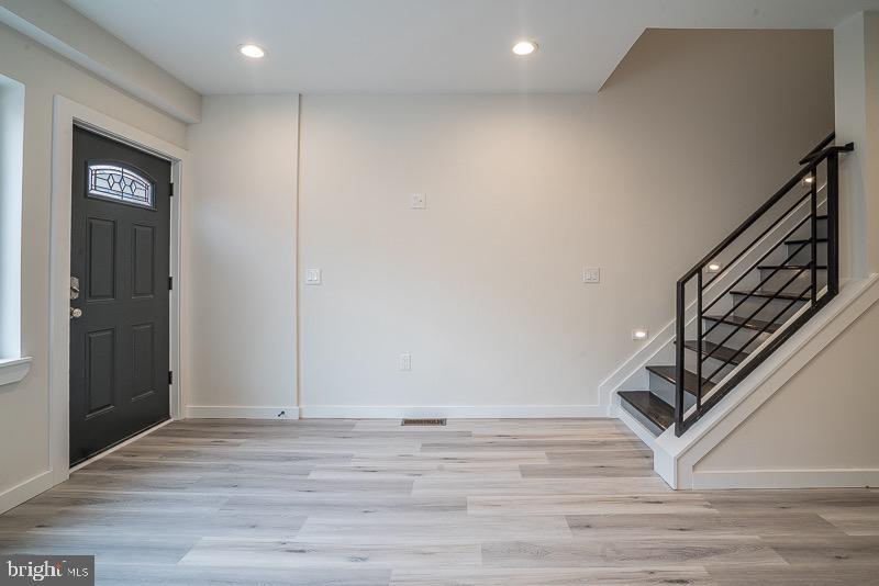 POINT BREEZE - Residential